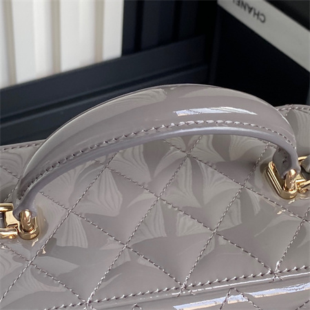 Ch*el vanity with chain patent calfskin gold-tone metal grey ap2199