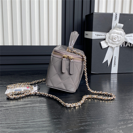 Ch*el vanity with chain patent calfskin gold-tone metal grey ap2199
