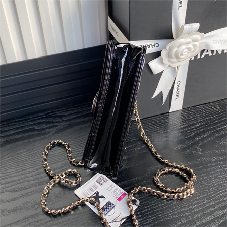 Ch*el flap phone holder with chain patent calfskin gold-tone metal black ap3226