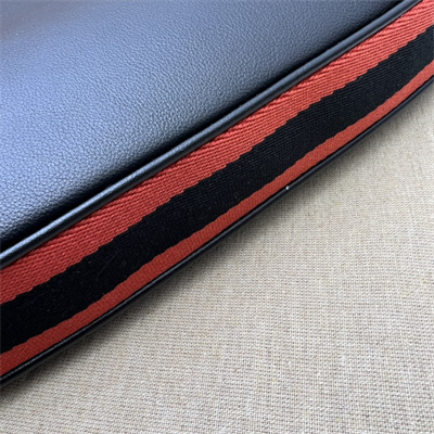 G*u*i attache large shoulder bag leather black 702823