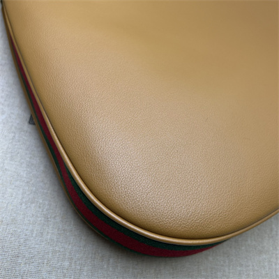 G*u*i attache large shoulder bag leather brown 702823