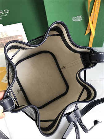 Go*ard petit flot bucket bag Go*ardine canvas & chevroches calfskin