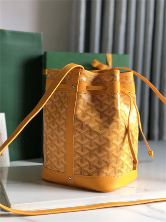 Go*ard petit flot bucket bag Go*ardine canvas & chevroches calfskin