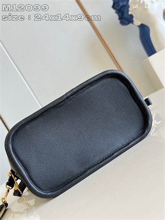 L.V Neverful Bandoulière Inside Out BB Black M12099