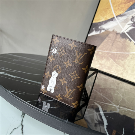 L.V Passport Cover Vivienne Holidays Monogram Canvas M12237