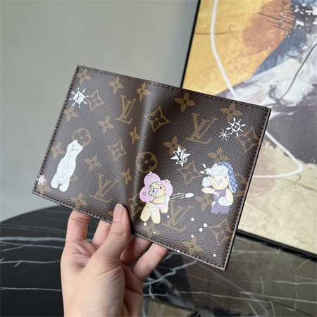 L.V Passport Cover Vivienne Holidays Monogram Canvas M12237