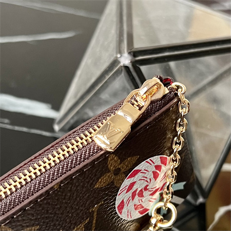L.V Key Pouch Vivienne Holidays Monogram Canvas Inside Red M12217
