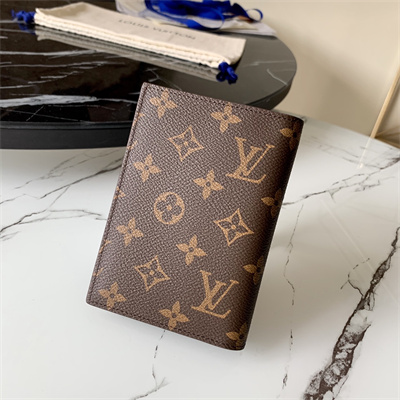 L.V Passport Cover Monogram Canvas M62089