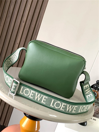 l0ew* xs military messenger bag in S*pple smooth calfskin and jacquard hunter green