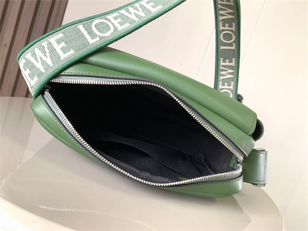 l0ew* xs military messenger bag in S*pple smooth calfskin and jacquard hunter green