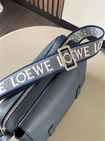 l0ew* xs military messenger bag in S*pple smooth calfskin and jacquard dk grey