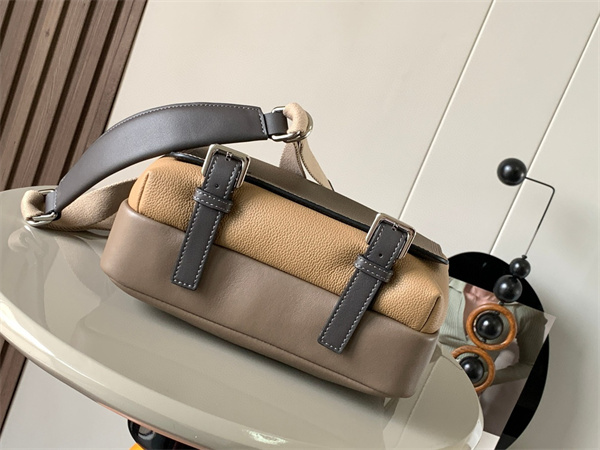 L0ew* xs military messenger bag in soft grained calfskin beige multicolor