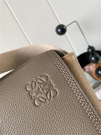 L0ew* xs military messenger bag in soft grained calfskin beige multicolor