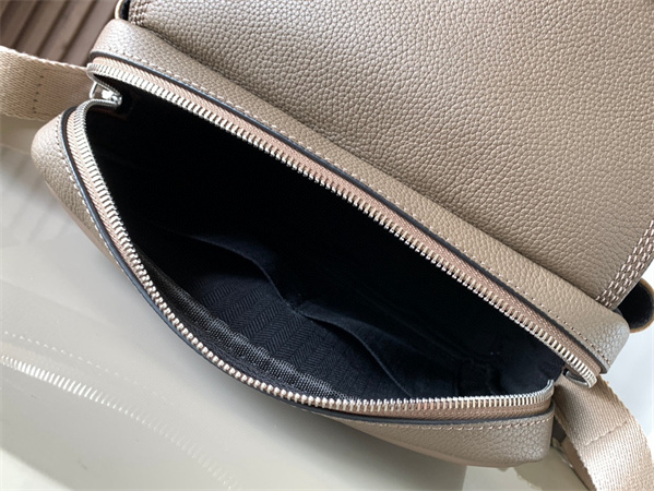 L0ew* xs military messenger bag in soft grained calfskin beige multicolor