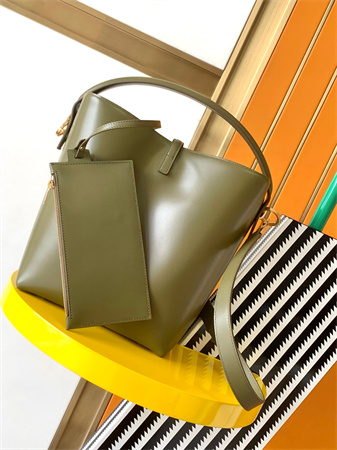 Y.S.L LE 37 In Shiny Leather Green Bucket Bag