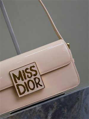 cd miss D*or flap bag patent calfskin nude pink