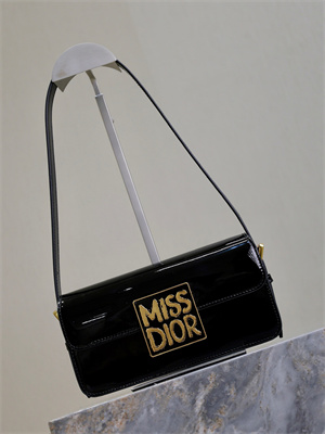 cd miss D*or flap bag patent calfskin black