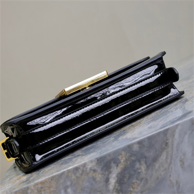 cd miss D*or flap bag patent calfskin black