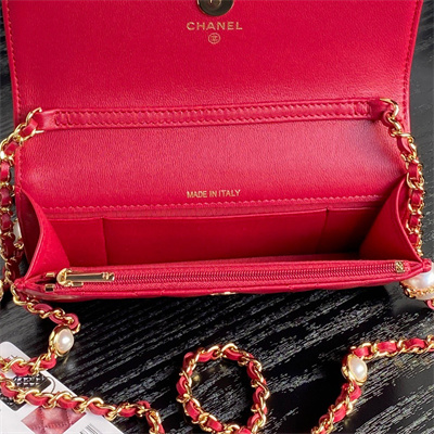 Ch*el flap phone holder with chain shiny lambskin, imitation pearls & gold-tone metal red ap4284