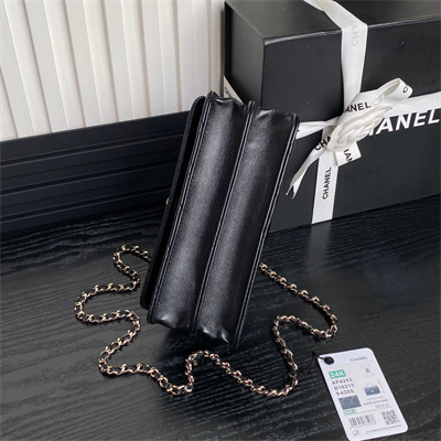 Ch*el clutch with chain lambskin, strass & gold-tone metal black ap4293