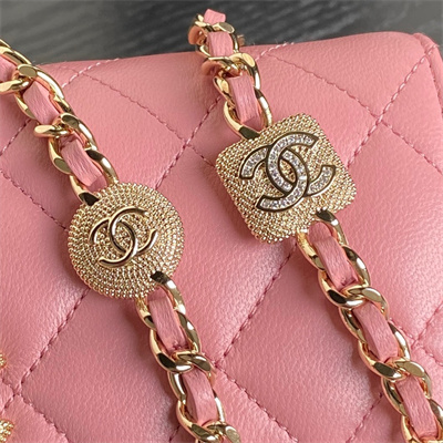 Ch*el clutch with chain lambskin, strass & gold-tone metal pink ap4300