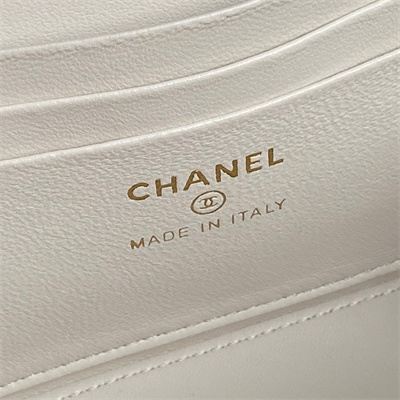 Ch*el vanity with chain lambskin, strass & gold-tone metal white ap4317