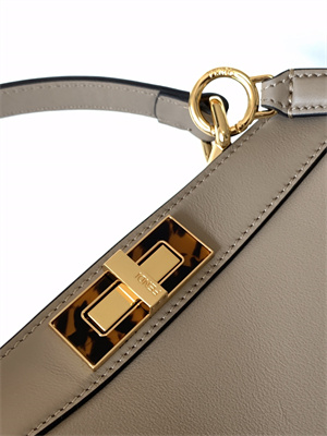 Fen.di PEEKABOO ICONIC ISEEU Medium leather bag Dove Grey