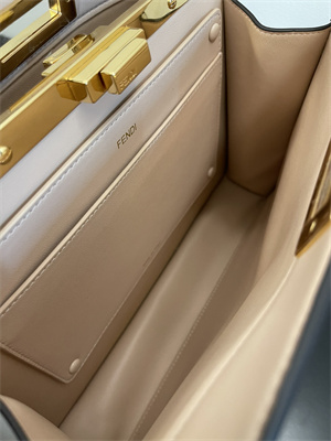 Fen.di PEEKABOO ICONIC ISEEU Medium leather bag White