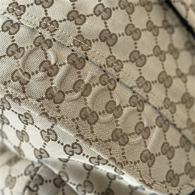 gu.cci large backpack with G*u*i logo gg canvas 800182