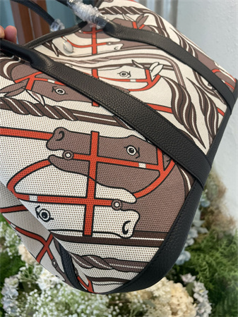 Her.mes Garden Party 36CM Togo Leather and Graffiti Canvas HS