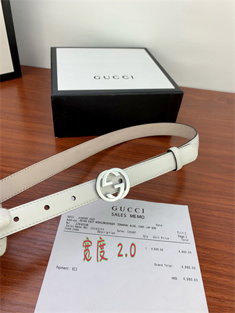 G*u*i belts in white calfskin 20mm gold/silver hardware