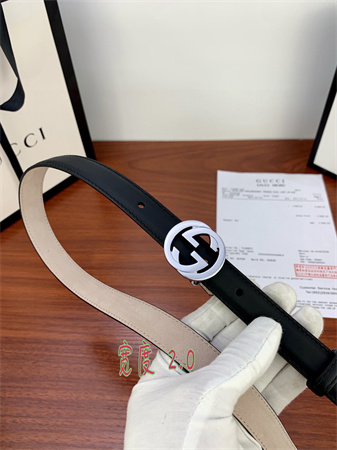 G*u*i belts in black calfskin 20mm gold/silver hardware