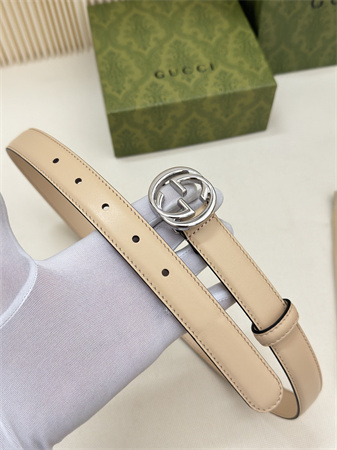 G*u*i belts in calfskin 25mm silver hardware beige