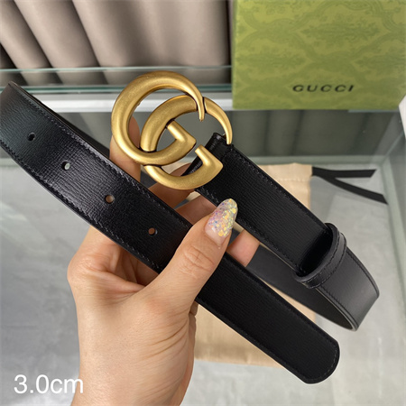 G*u*i belts in calfskin 30mm gold hardware black