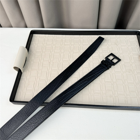 Y*L belts in grained leather 30mm black hardware black