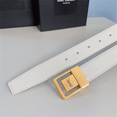 Y*L belts in leather 30mm gold hardware white