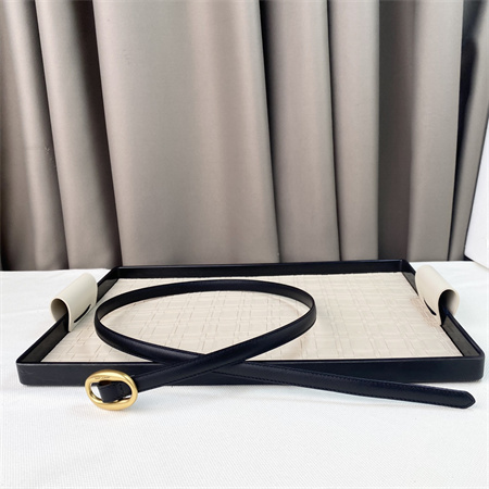 Y*L belts in leather 15mm gold hardware black