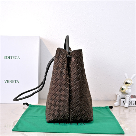 BV Large Andiamo Top handle bag Suede Fondant