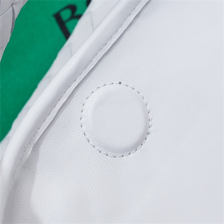 BV Large Hop Shoulder Bag In Calfskin White