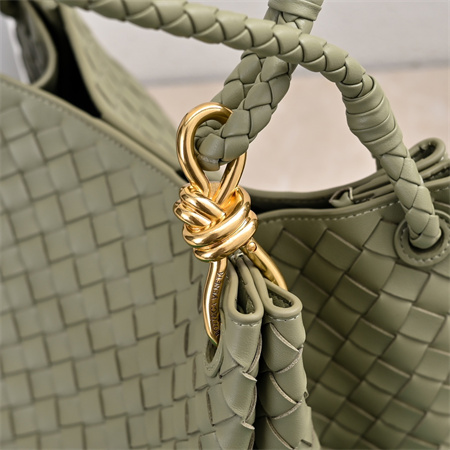 BV Large Parachute Shoulder Bag In Lambskin Travertine