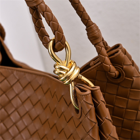 BV Large Parachute Shoulder Bag In Lambskin Wood