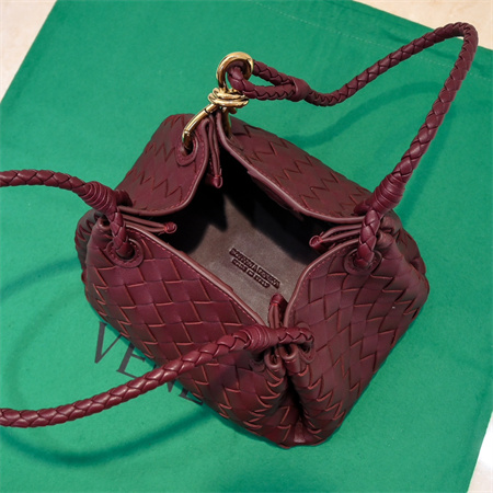 BV Small Parachute Shoulder Bag In Lambskin Burgundy