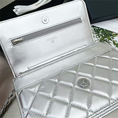 Ch*el wallet on chain lambskin silver tone metal silver ap0250