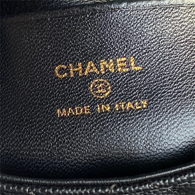 Ch*el clutch with chain grained calfskin & gold-tone metal black ap4244