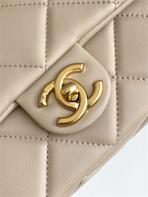 Cha.nel Small Flap Bag Lambskin & Gold-Tone Metal Beige AS5174