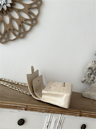 Ch*el medium classic flap bag iridescent grained calfskin gold tone metal lt beige 01112