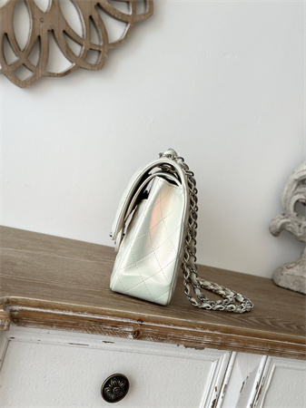 Ch*el medium classic flap bag iridescent lambskin silver tone metal white 01112