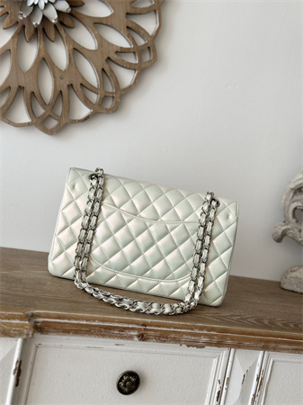 Ch*el medium classic flap bag iridescent lambskin silver tone metal white 01112