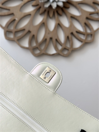 Ch*el medium classic flap bag iridescent lambskin silver tone metal white 01112