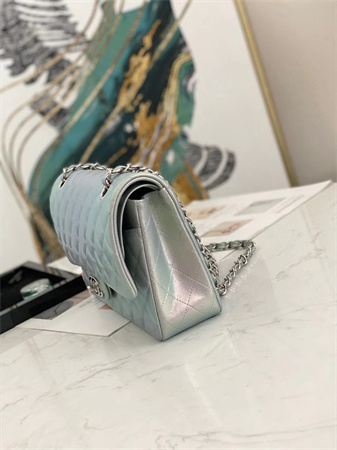 Ch*el medium classic flap bag iridescent lambskin silver tone metal 01112